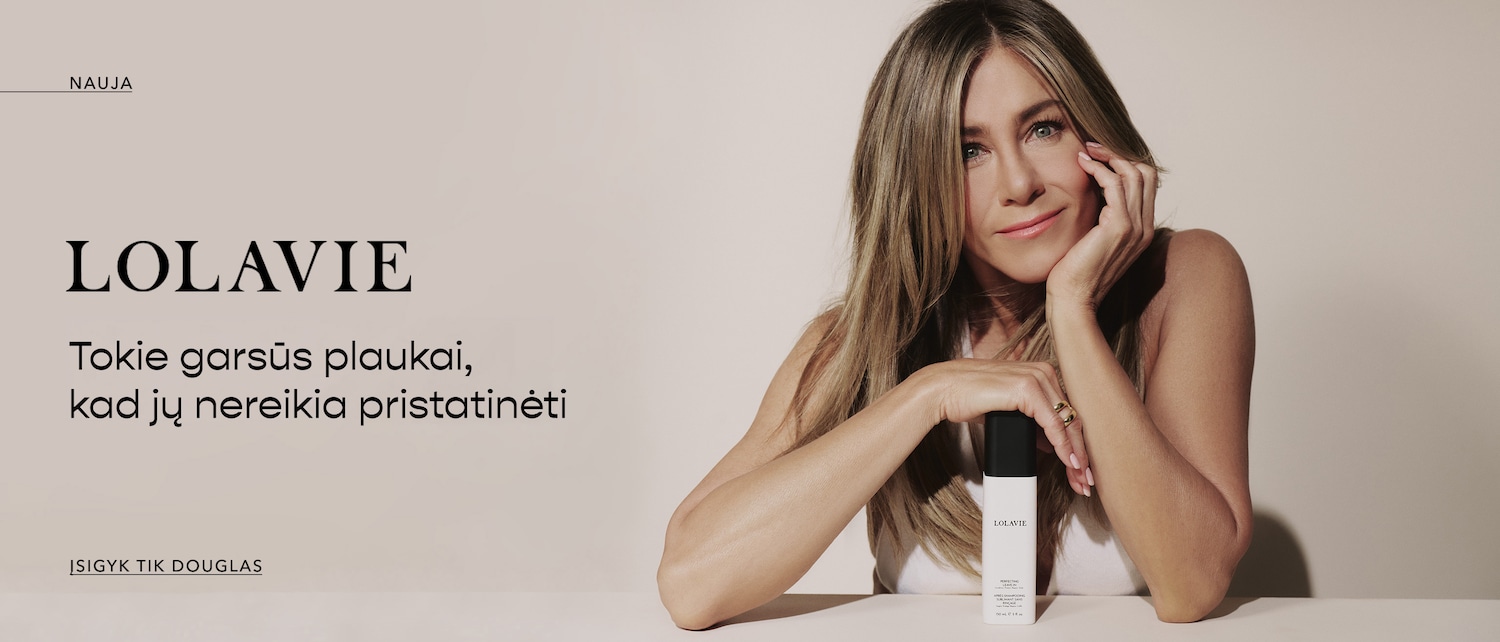 Jennifer Aniston reklamuoja plaukų priežiūros priemonę „Lolavie“ – baltą buteliuką su juodu dangteliu, žadėdama tokius nuostabius plaukus, kad jų net nereikia pristatyti; apsipirkite dabar „Douglas“ parduotuvėje.