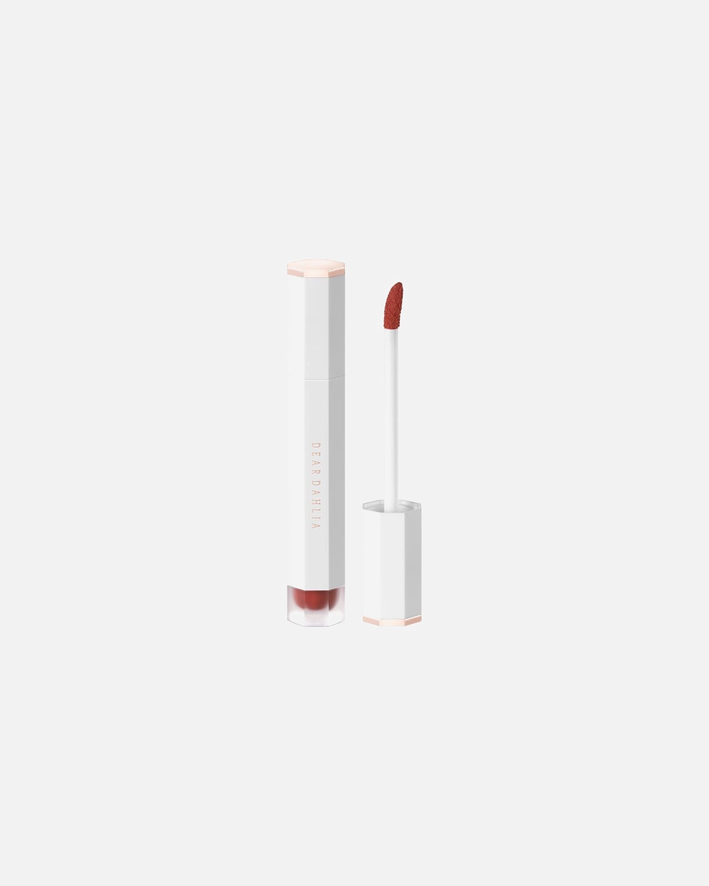 Skysti lūpų dažai UnisexDear DahliaDream Velvet Lip CloudBrave