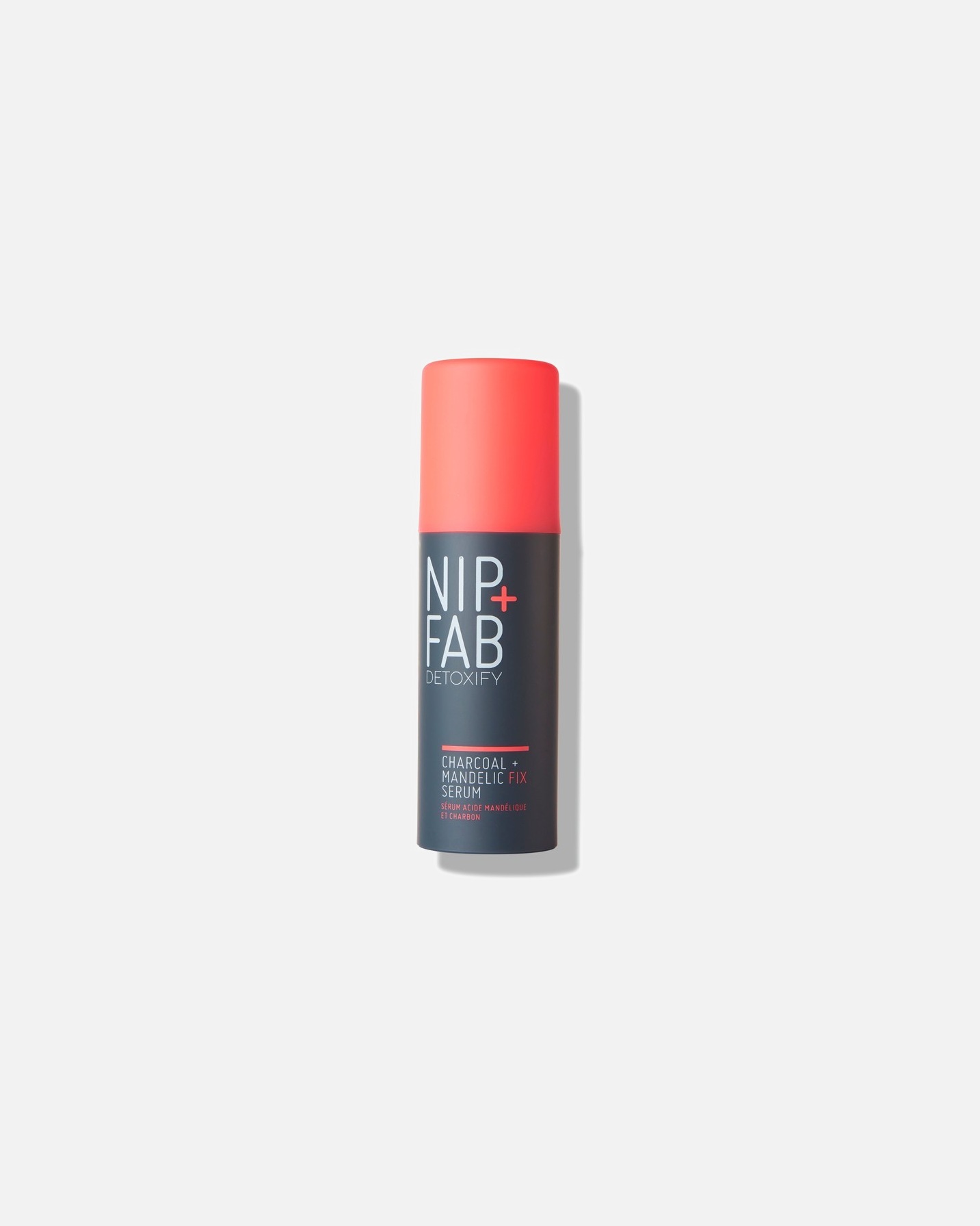 Drėkinamasis veido serumas, Veido serumas/koncentratas UnisexNip + FabCharcoal + Mandelic Fix Serum50 ml