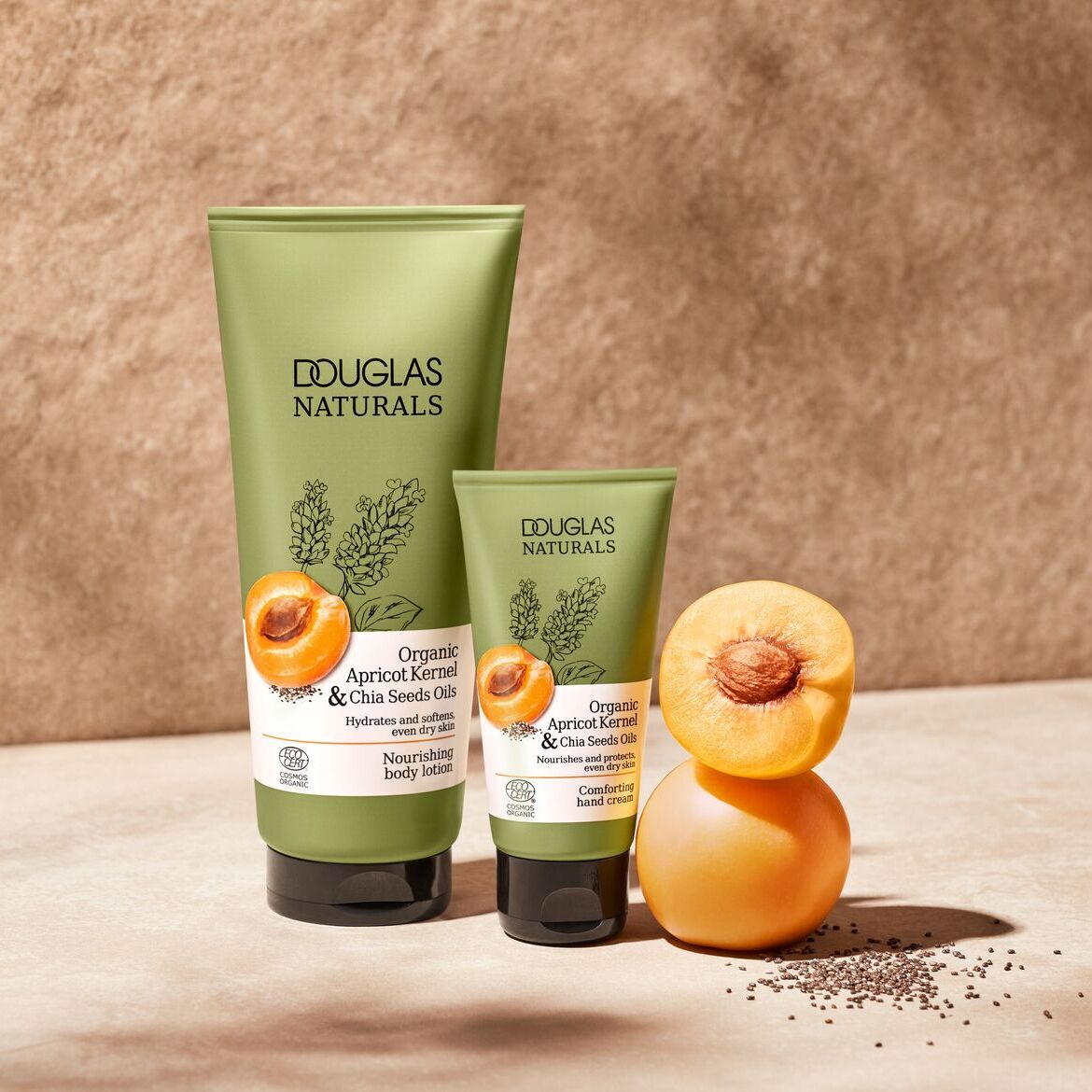 Šis „Douglas Naturals“ kūno losjonas su abrikosų branduolių ir chia sėklų aliejumi drėkina ir minkština net sausą odą, o rankų kremas maitina ir apsaugo.