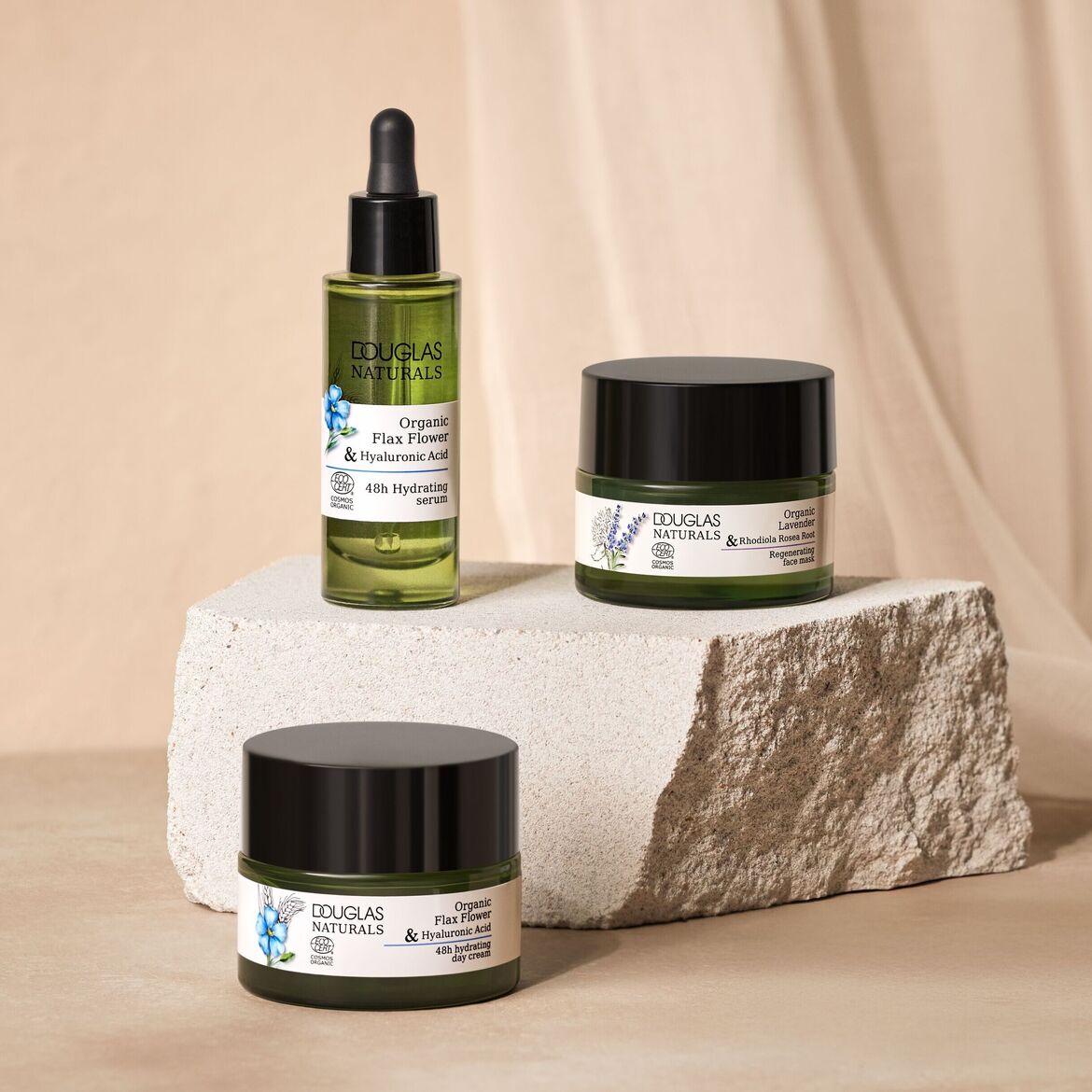 DOUGLAS NATURALS veido priežiūros priemonių asortimentas - tai produktai, atitinkantys visus odos poreikius. Vertingi augaliniai ekstraktai suteikia odai elastingumo ir puoselėja išvaizdą.