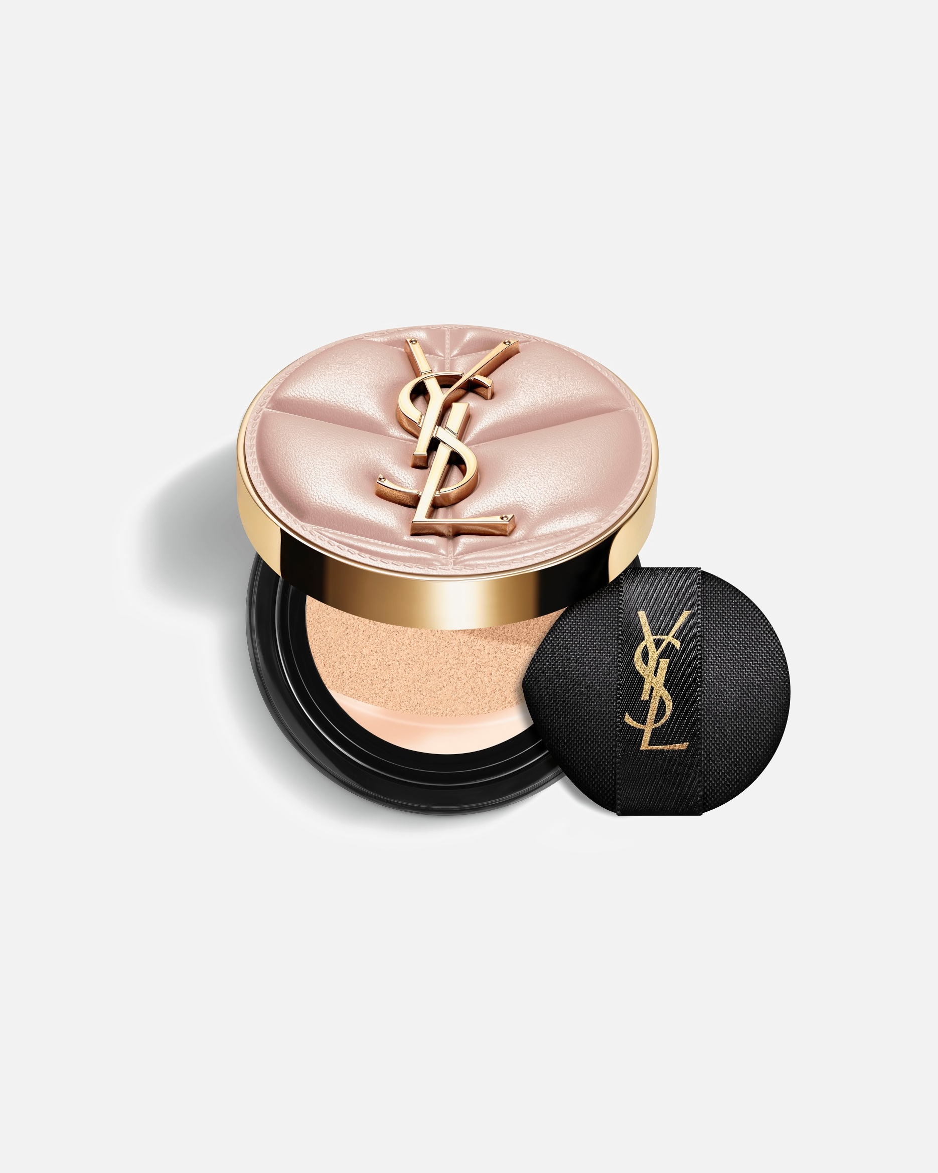 Makiažo pagrindas MoterimsYves Saint LaurentSoft Glow Cushion FoundationLC1